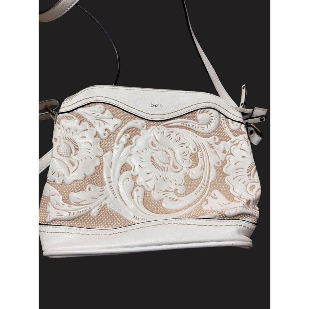 B.O.C White Floral Embossed Crossbody Bag  Adjustable Strap‎ Pockets tooled look